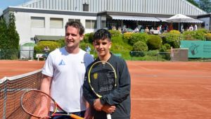 Tennis der Spitzenklasse bei Blau-Weiss - Ilian Mechbal lässt die Ronsdorfer Tennis-Herzen höherschlagen!